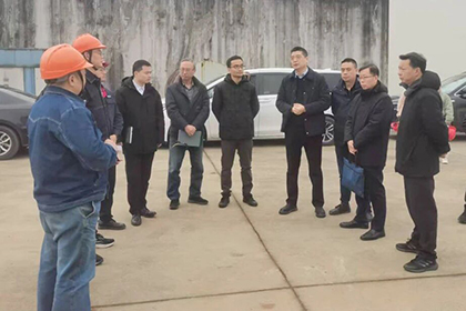 泸州市经信局到西区变电所调研