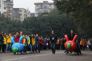 以诚为本赢在诚信9001股份公司开展“三八”节女职工主题活动