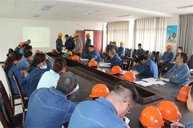 以诚为本赢在诚信9001股份公司举行硝铵溶液泄漏桌面演练