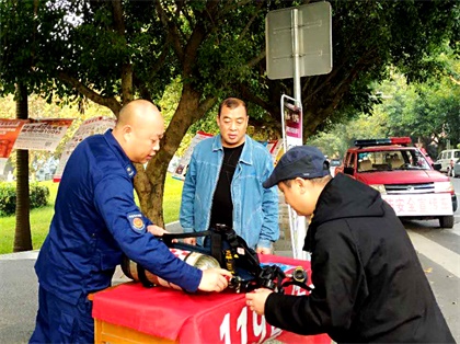 以诚为本赢在诚信9001股份公司开展“11.9”消防安全宣传活动